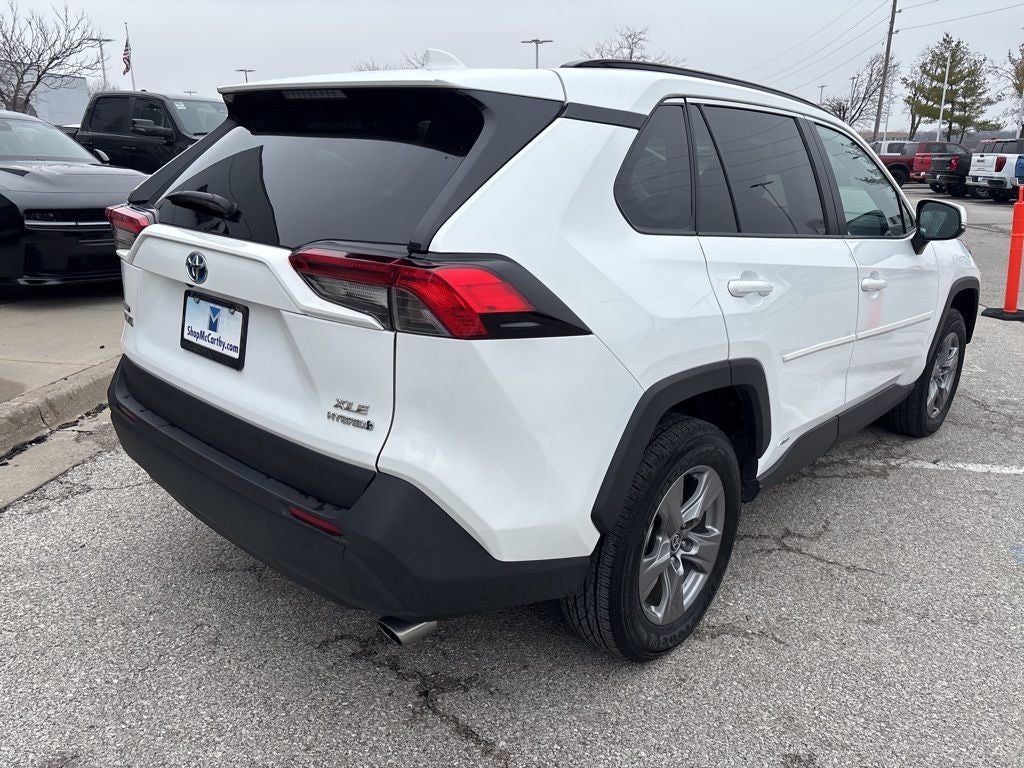 2022 Toyota RAV4 Hybrid XLE