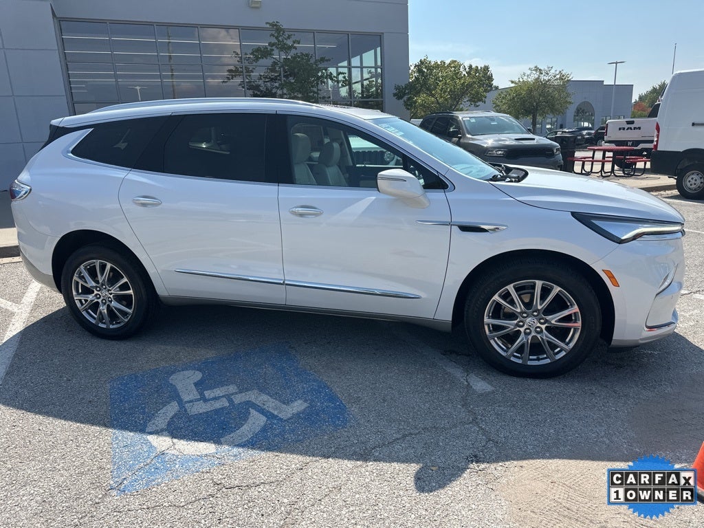 2024 Buick Enclave Essence