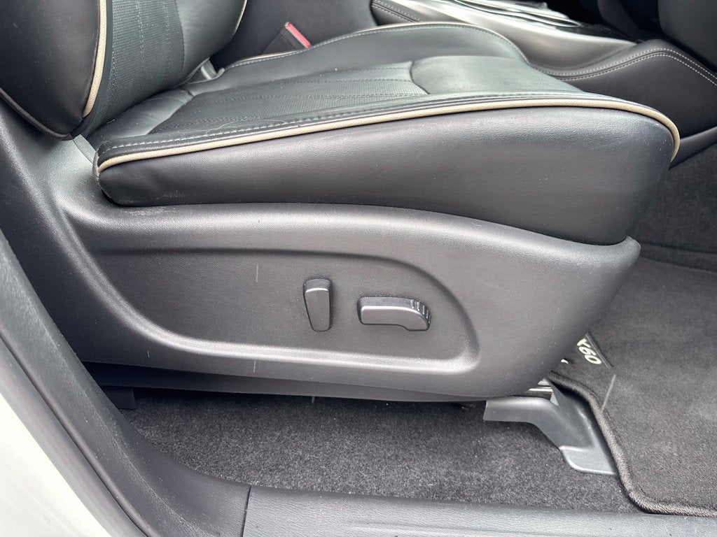 2020 INFINITI QX60 LUXE