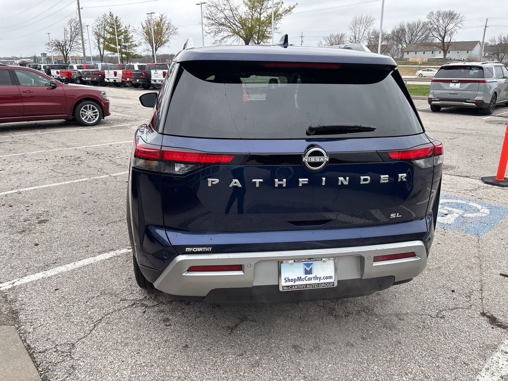 2025 Nissan Pathfinder SL