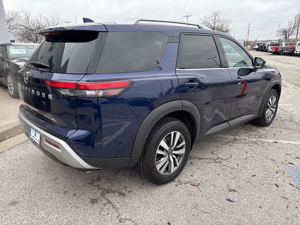 2025 Nissan Pathfinder SL