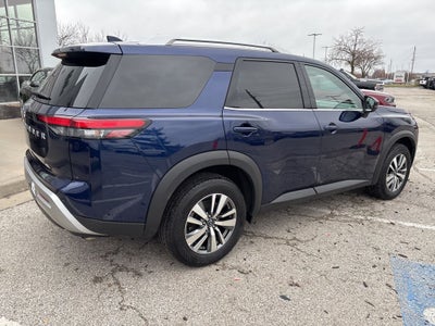 2025 Nissan Pathfinder SL