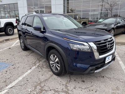 2025 Nissan Pathfinder SL