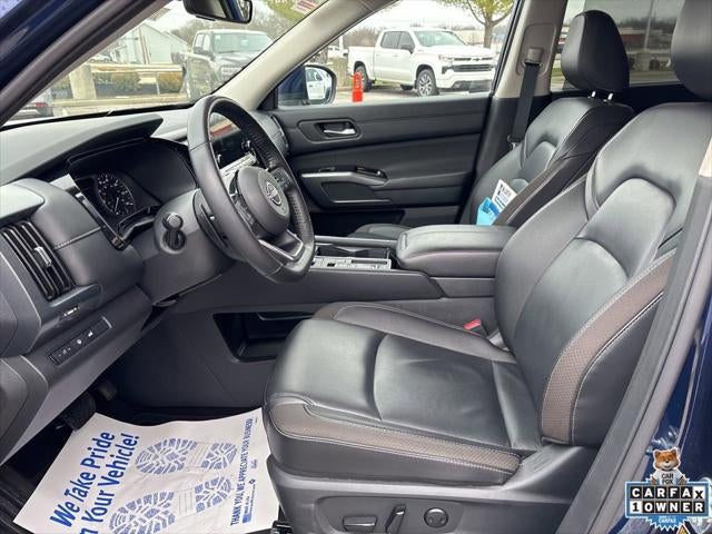 2025 Nissan Pathfinder SL FWD