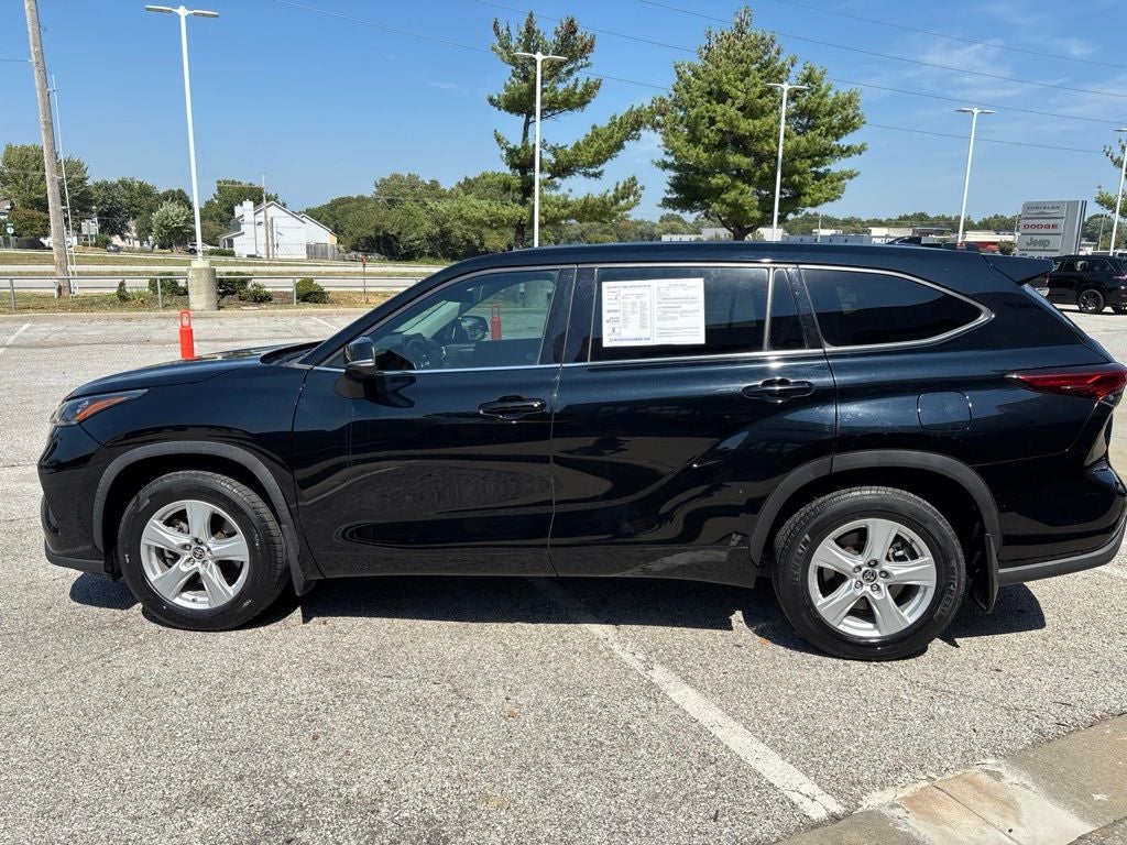 2020 Toyota Highlander LE