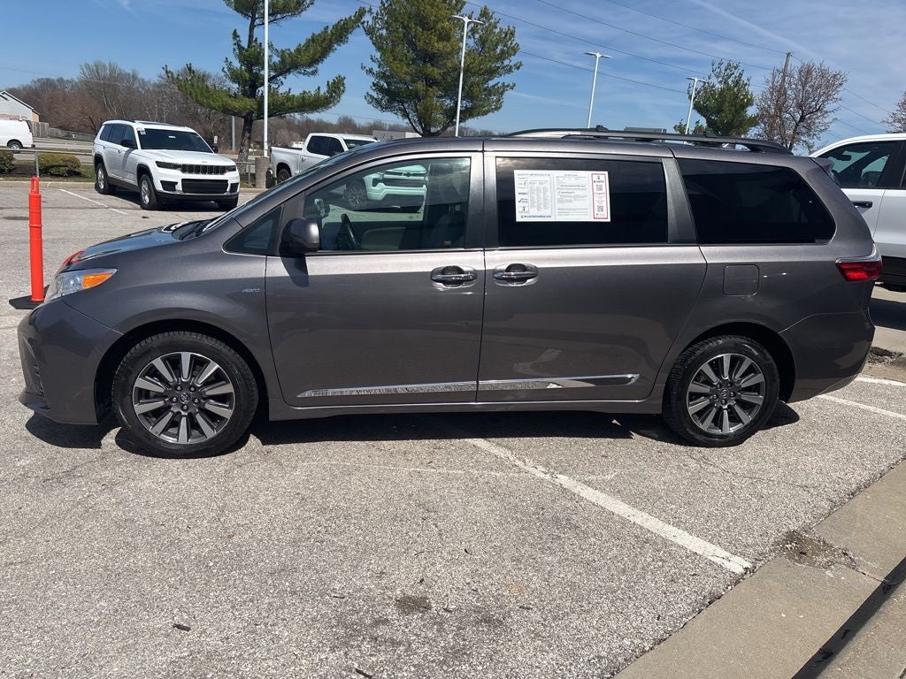 2018 Toyota Sienna XLE Premium 7 Passenger