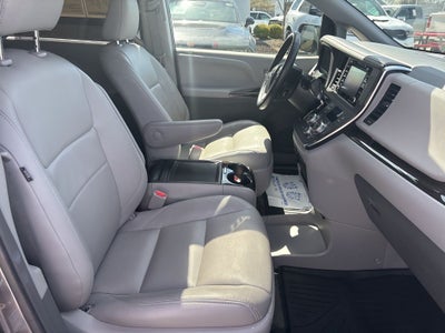 2018 Toyota Sienna XLE Premium 7 Passenger