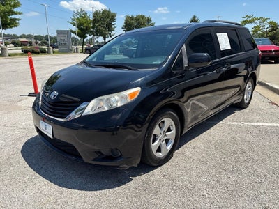 2017 Toyota Sienna LE 8 Passenger
