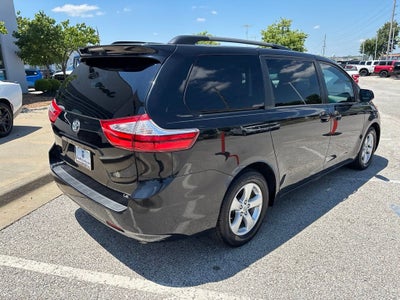 2017 Toyota Sienna LE 8 Passenger