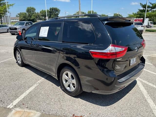 2017 Toyota Sienna LE 8 Passenger