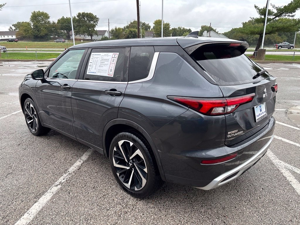 2024 Mitsubishi Outlander SE