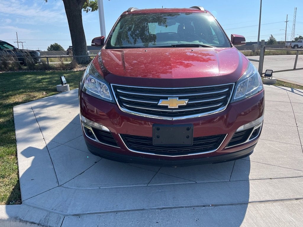 Used 2016 Chevrolet Traverse 1LT with VIN 1GNKVGKD8GJ329401 for sale in Kansas City