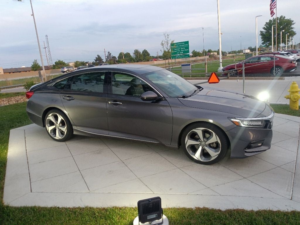 Used 2018 Honda Accord Touring with VIN 1HGCV2F94JA019227 for sale in Kansas City