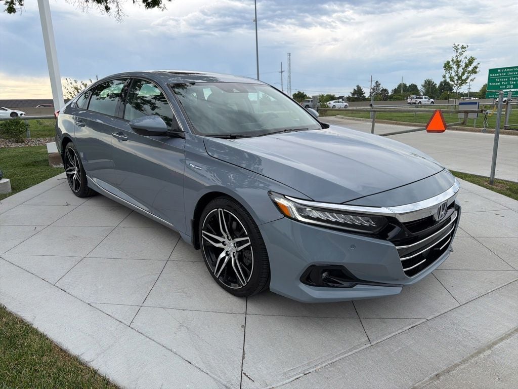 Used 2022 Honda Accord Hybrid Touring with VIN 1HGCV3F91NA022405 for sale in Kansas City