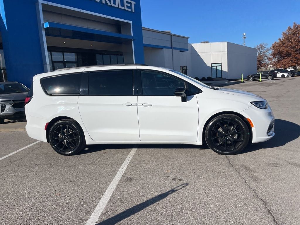 2025 Chrysler Pacifica Limited