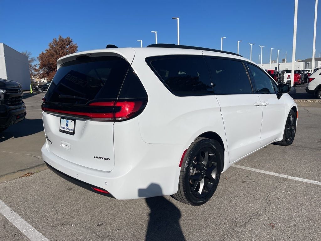 2025 Chrysler Pacifica Limited