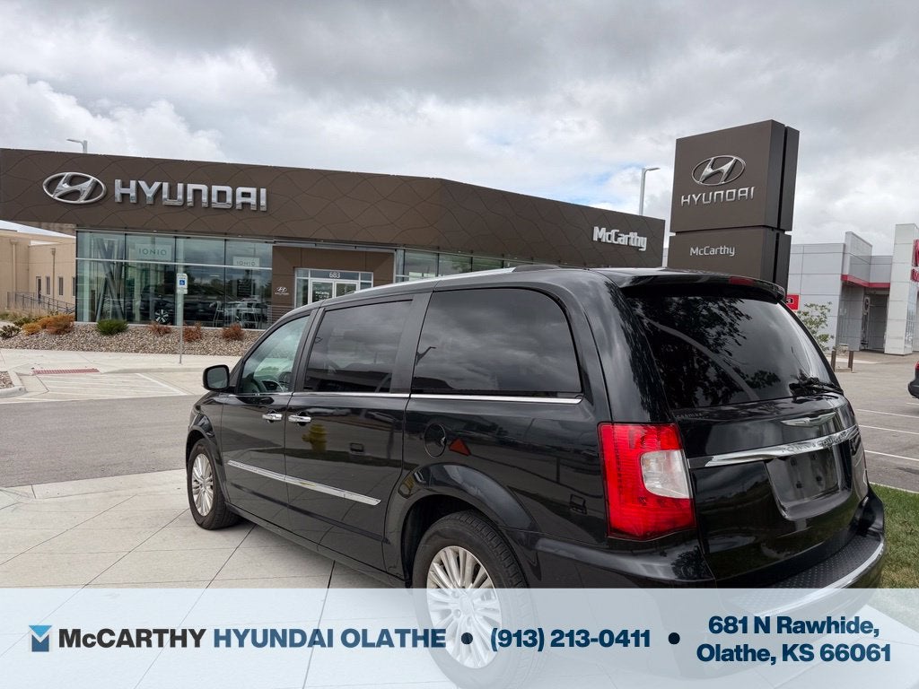 2016 Chrysler Town & Country Limited