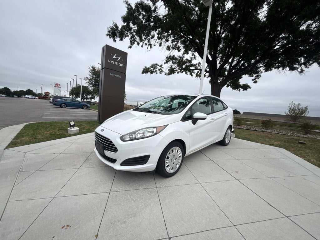 Used 2015 Ford Fiesta S with VIN 3FADP4AJ5FM133313 for sale in Kansas City
