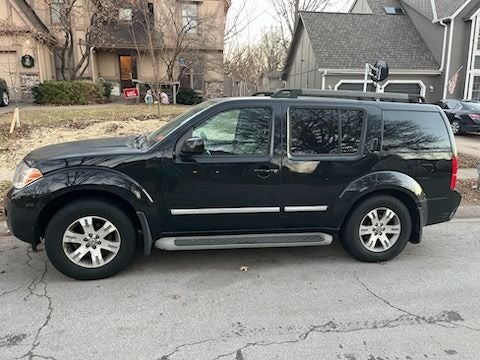 Used 2011 Nissan Pathfinder  with VIN 5N1AR1NB2BC600770 for sale in Kansas City