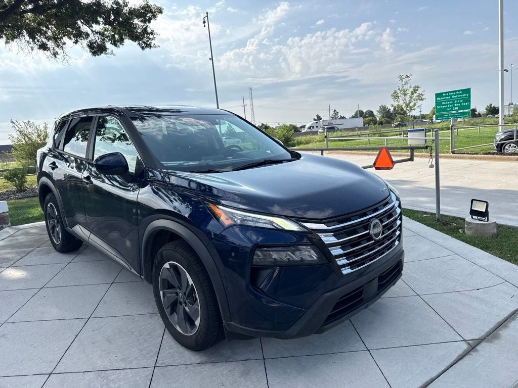 Used 2025 Nissan Rogue SV with VIN 5N1BT3BA2SC785108 for sale in Kansas City