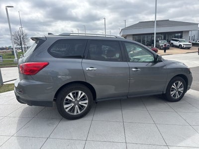 2019 Nissan Pathfinder SL