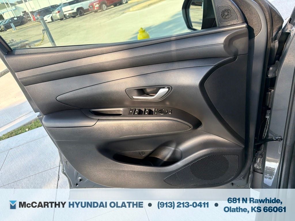 2025 Hyundai TUCSON SE