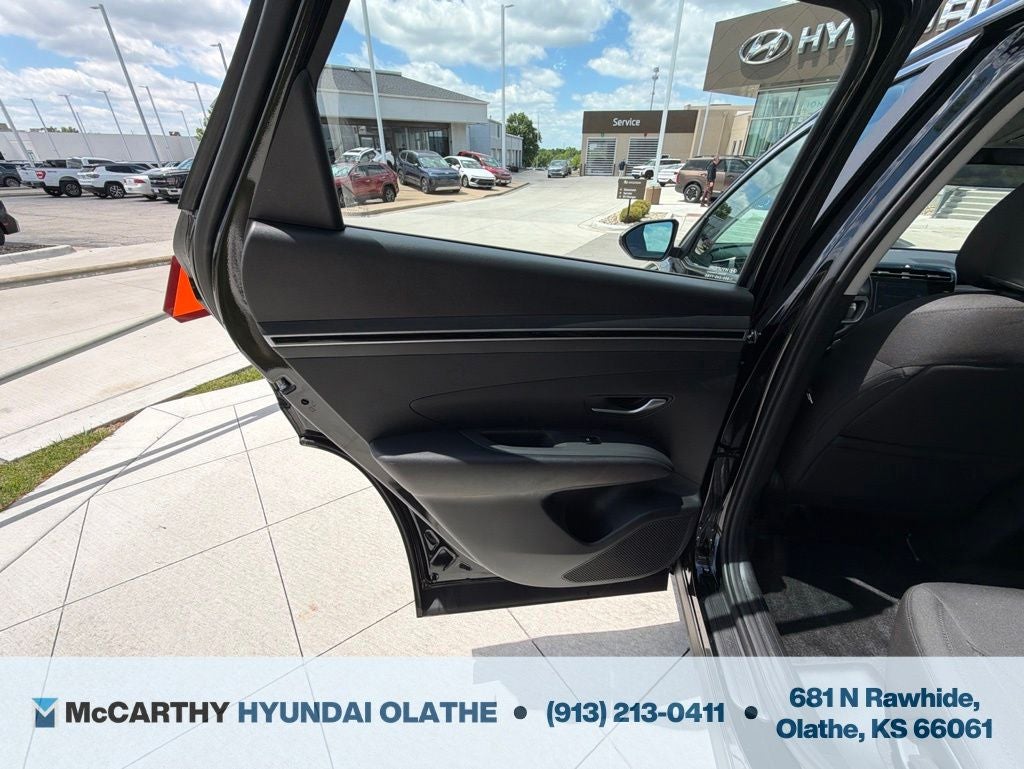 2023 Hyundai TUCSON SE