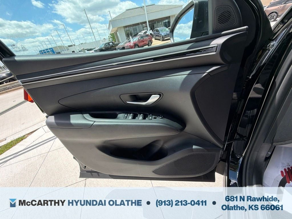2023 Hyundai TUCSON SE