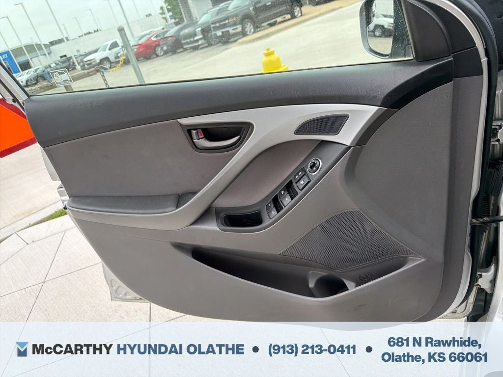 2015 Hyundai ELANTRA SE
