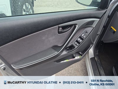 2015 Hyundai ELANTRA SE