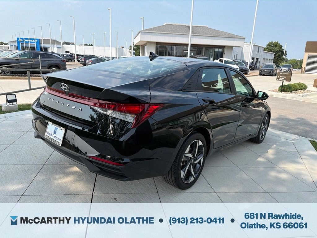 2023 Hyundai ELANTRA SEL