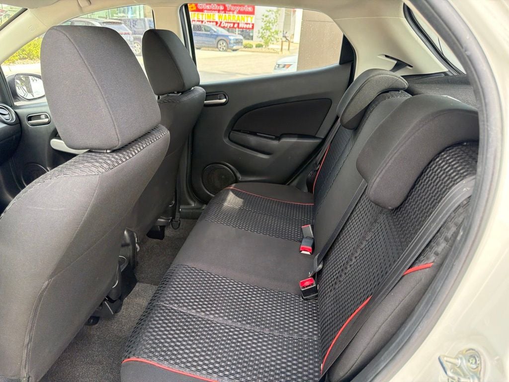 2011 Mazda Mazda2 Touring