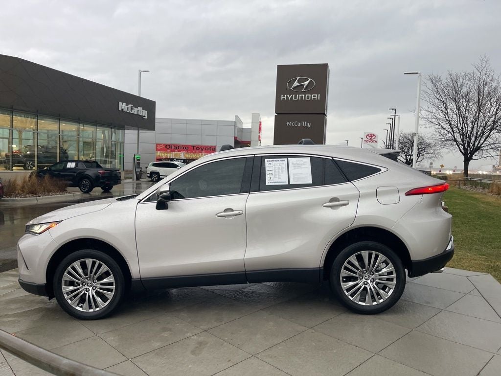 Used 2022 Toyota Venza Limited with VIN JTEAAAAHXNJ108120 for sale in Kansas City