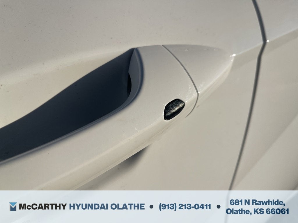 2026 Hyundai KONA SE
