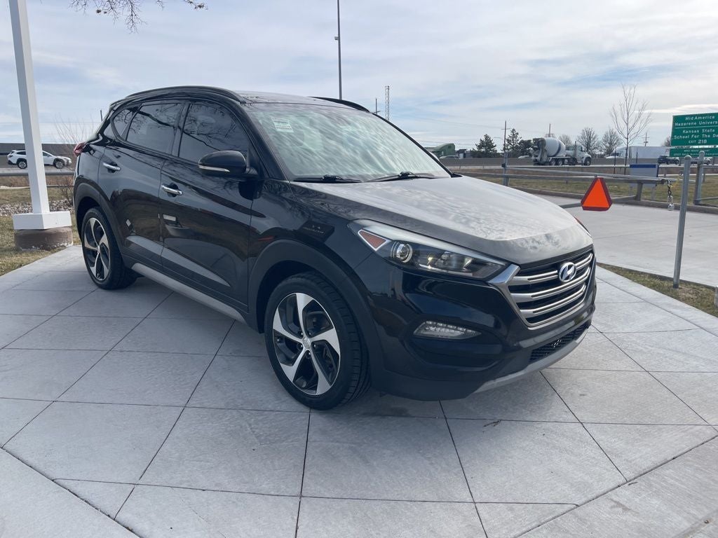 Used 2017 Hyundai Tucson Limited with VIN KM8J3CA24HU589289 for sale in Kansas City