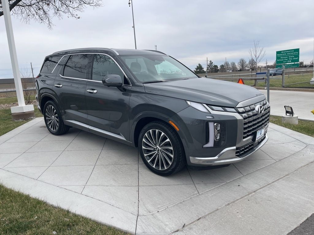 Used 2023 Hyundai Palisade Calligraphy with VIN KM8R74GE6PU563385 for sale in Kansas City