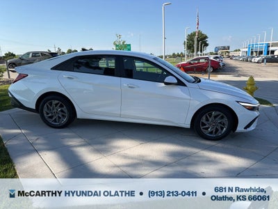 2024 Hyundai ELANTRA SEL