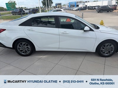 2024 Hyundai ELANTRA SEL
