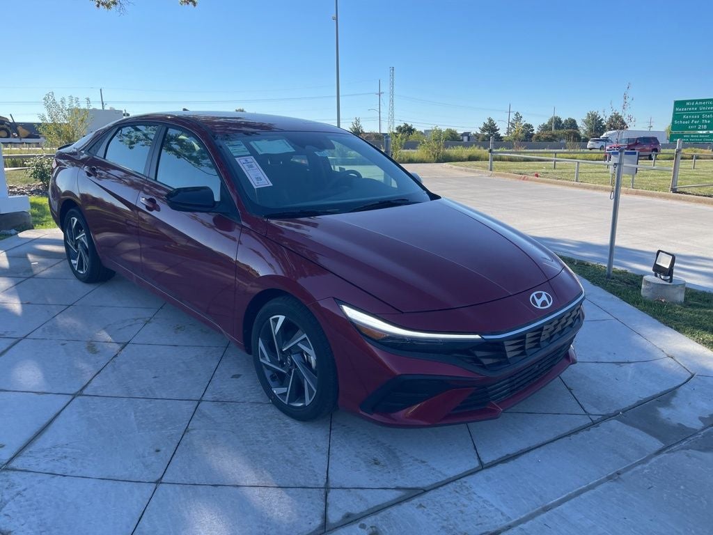 Certified 2025 Hyundai Elantra SEL with VIN KMHLM4DGXSU972132 for sale in Kansas City