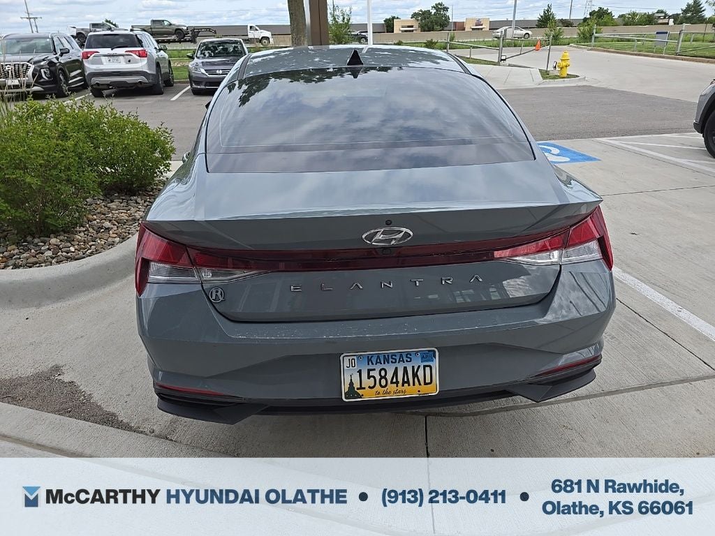 2022 Hyundai ELANTRA SEL