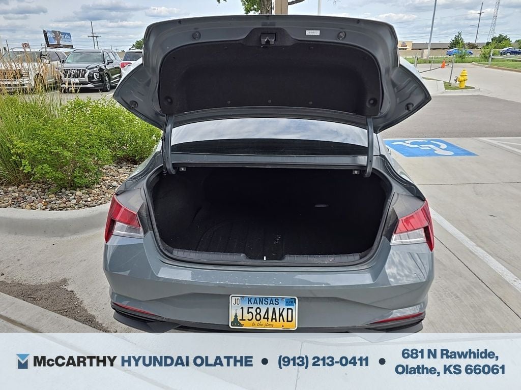 2022 Hyundai ELANTRA SEL
