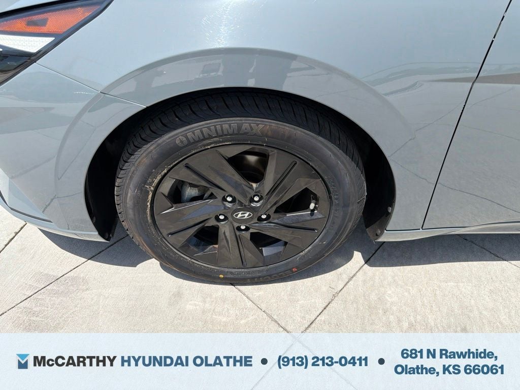 2022 Hyundai ELANTRA SEL