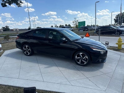 2023 Hyundai ELANTRA SEL