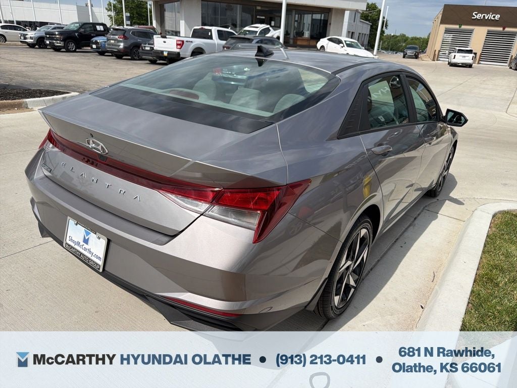 2023 Hyundai ELANTRA SEL