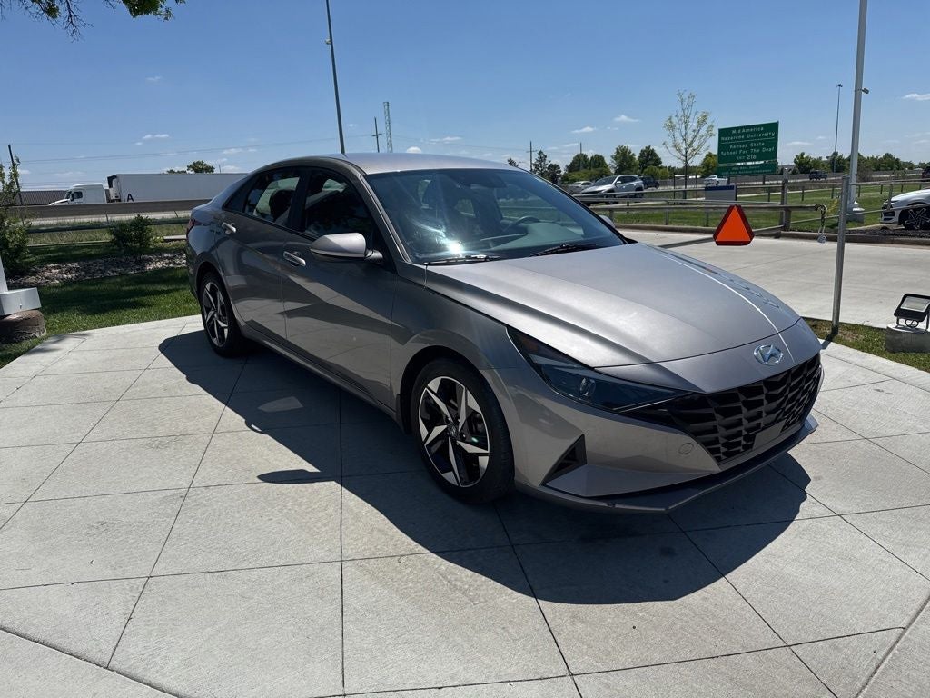 2023 Hyundai ELANTRA SEL