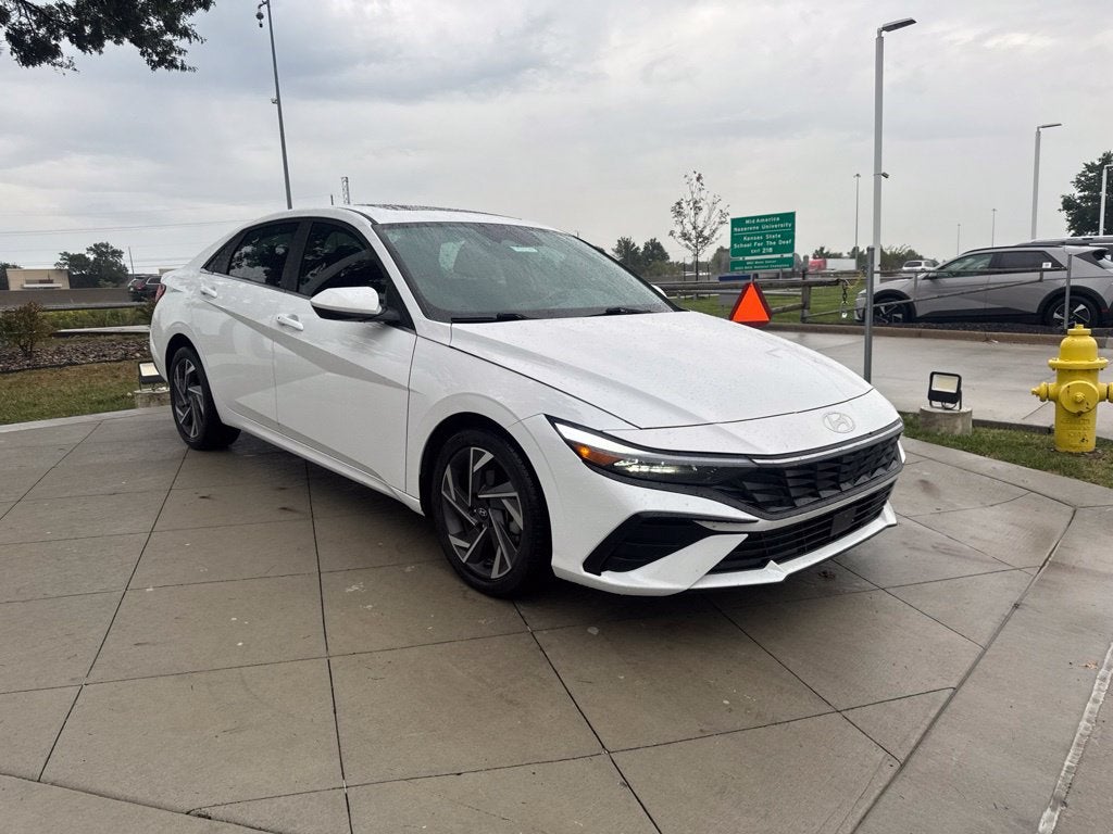 Certified 2024 Hyundai Elantra SEL with VIN KMHLS4DG7RU679790 for sale in Kansas City