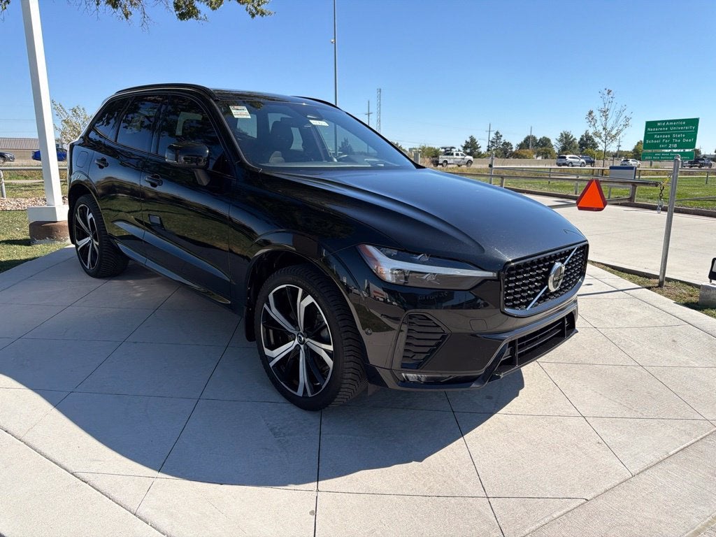 Used 2022 Volvo XC60 R-Design with VIN YV4062RM3N1986591 for sale in Kansas City