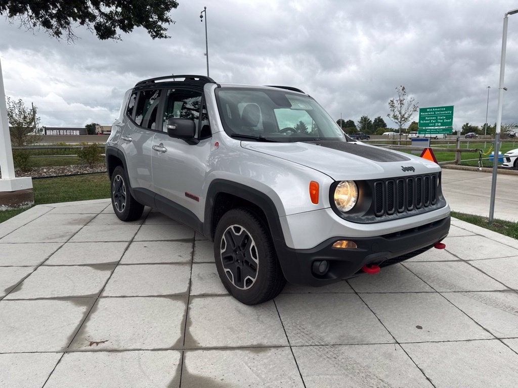 Used 2017 Jeep Renegade Trailhawk with VIN ZACCJBCB0HPG52108 for sale in Kansas City
