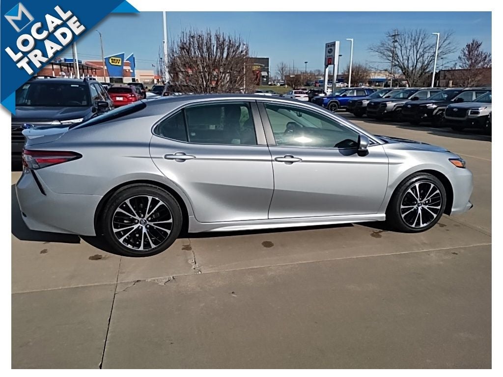 2019 Toyota Camry SE