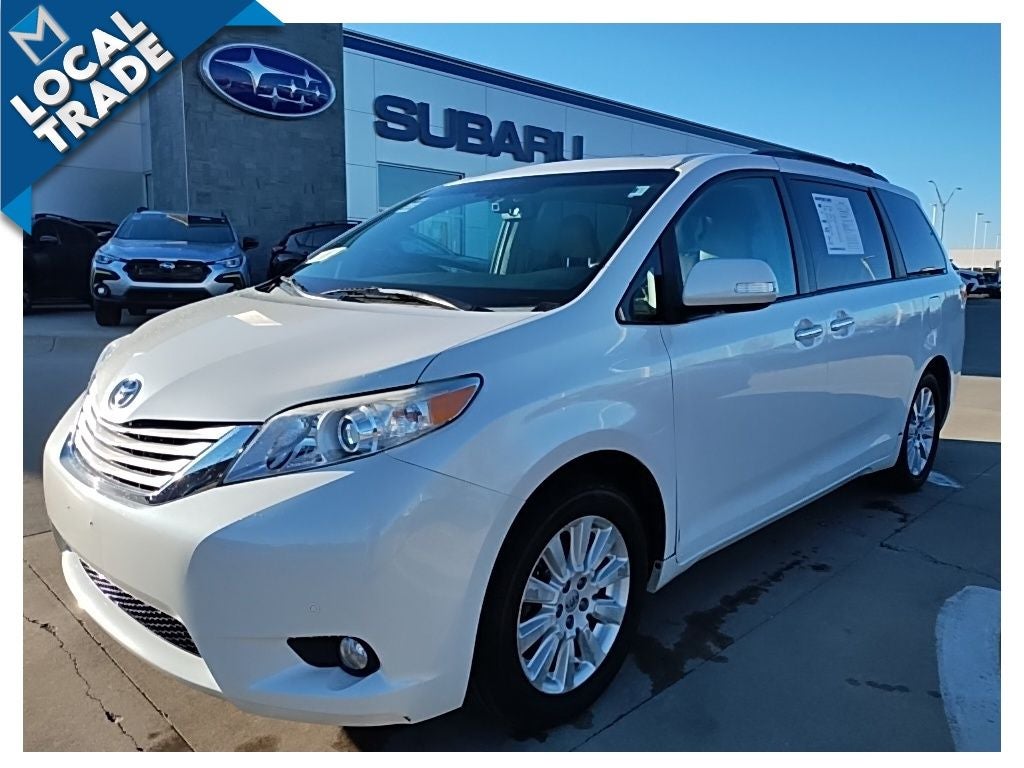 2013 Toyota Sienna AWD 7 Passenger